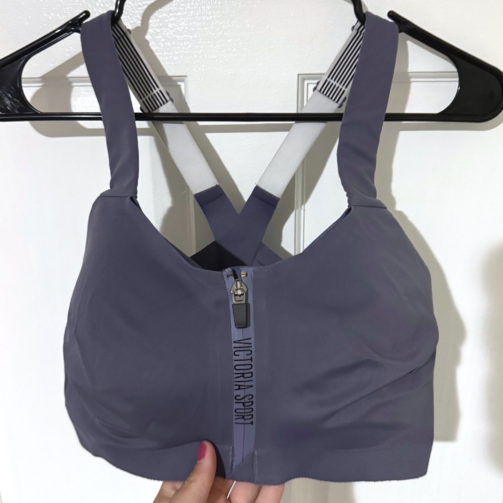 Victoria Sport Incredible Knockout Ultra Max Zip Front Sports Bra Purple 34DDD
